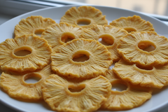 dehydrated pineapple
